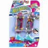 HOT WHEELS SKATE SKATEBOARD DA DITO RETRO + SCARPE 2 PEZZI ASSORTITI 14X21,5 CM